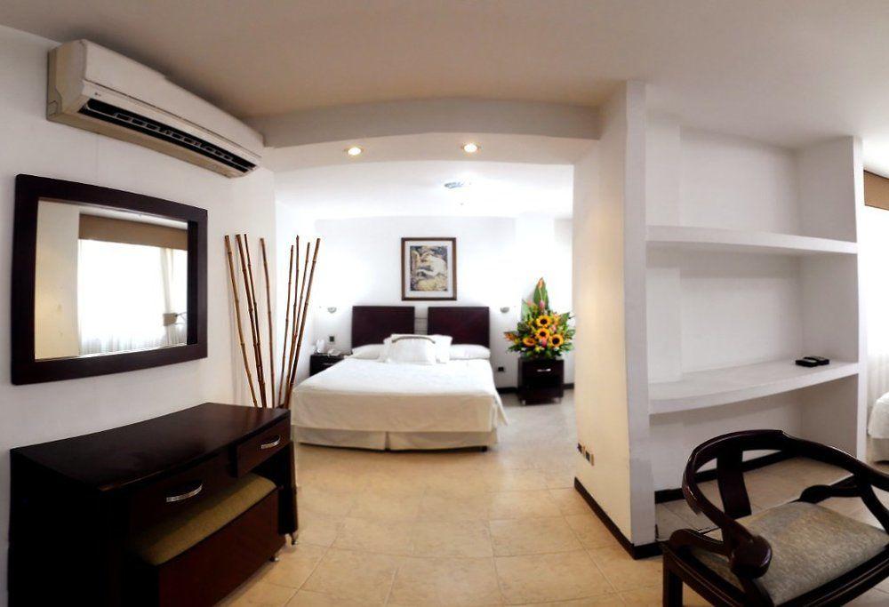 Hotel Plaza Las Americas Кали Экстерьер фото