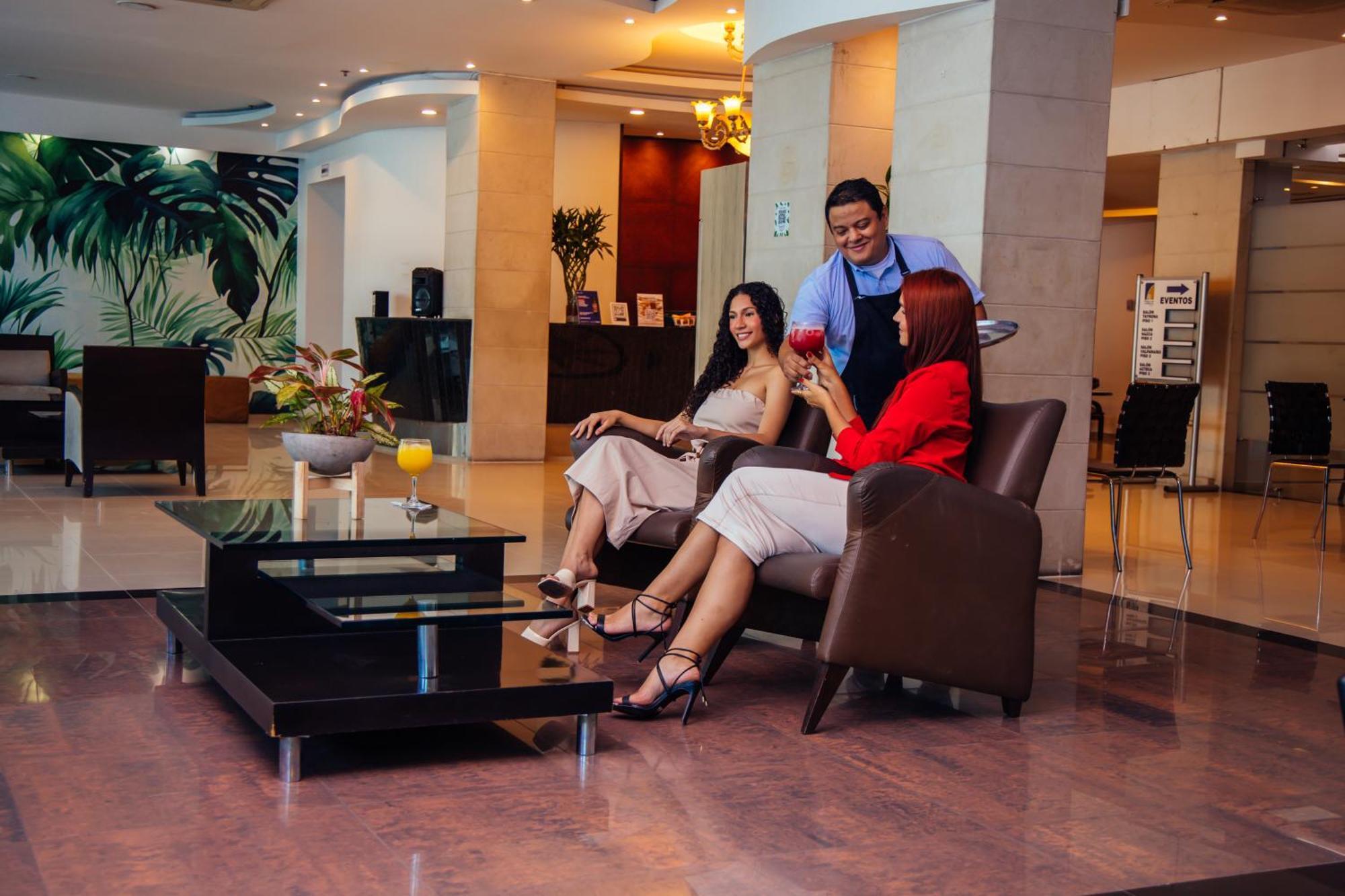 Hotel Plaza Las Americas Кали Экстерьер фото