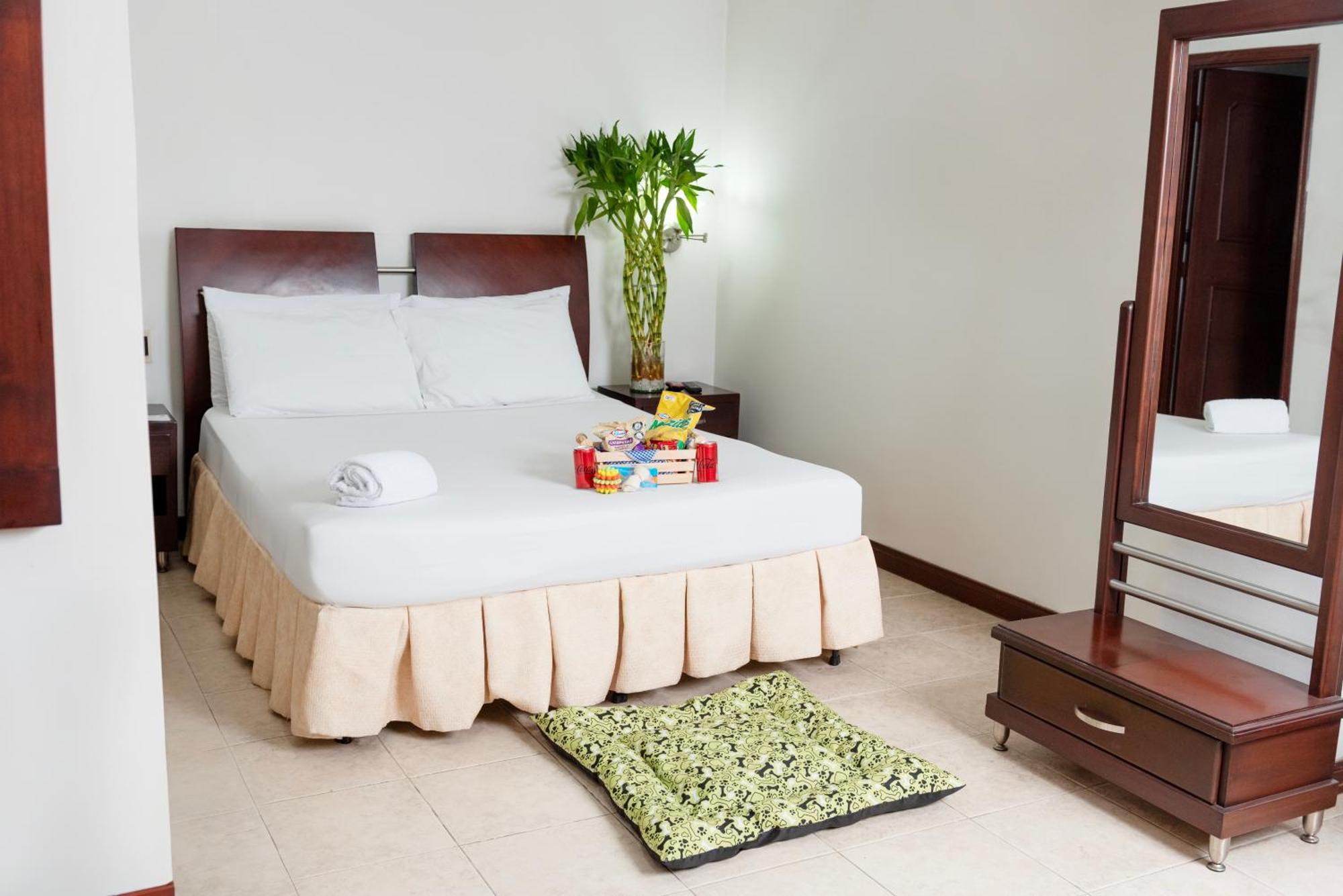 Hotel Plaza Las Americas Кали Экстерьер фото
