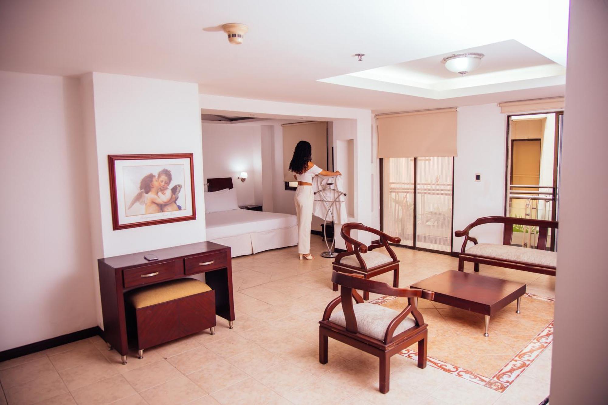 Hotel Plaza Las Americas Кали Экстерьер фото