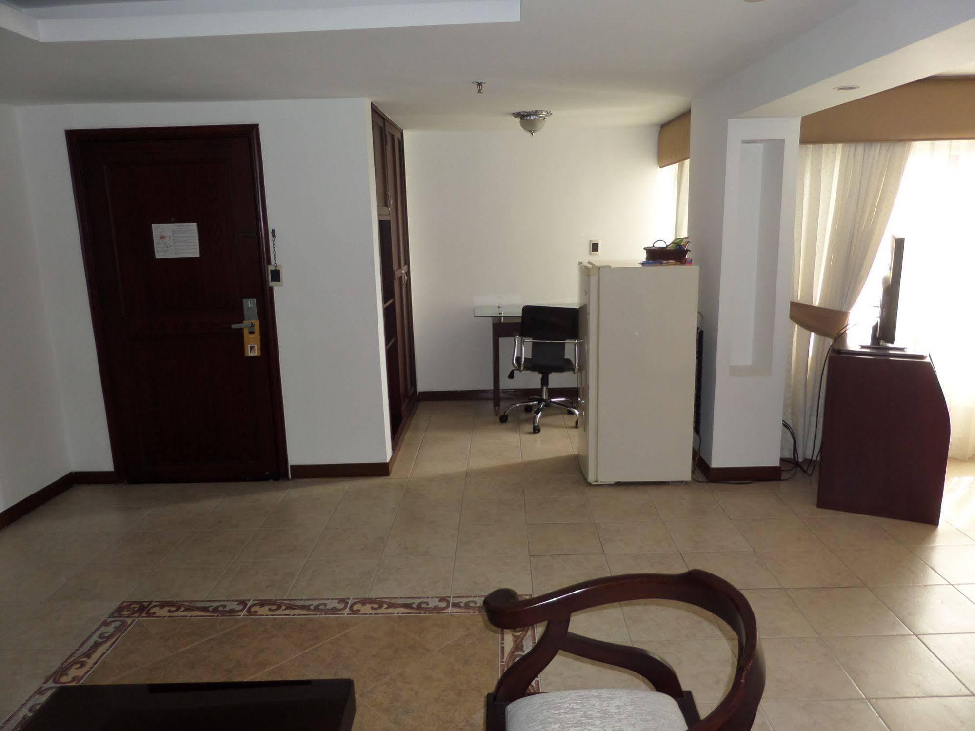 Hotel Plaza Las Americas Кали Экстерьер фото